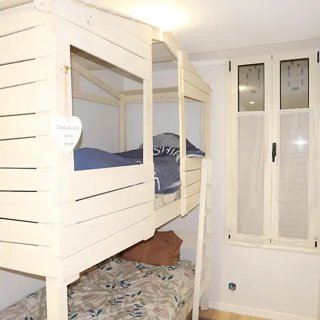 Apartament T5 110 M2 Climatise Neuf, A 3 Minutes Des Plages, Des Rues Pietonnes