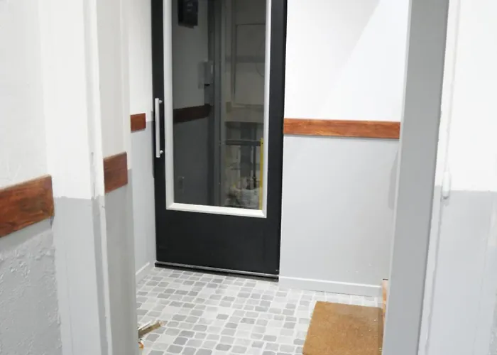 Apartment T5 110 M2 Climatise Neuf, A 3 Minutes Des Plages, Des Rues Pietonnes *